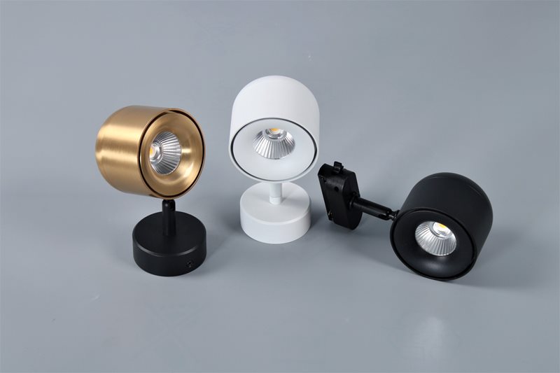 מנורת קיר צילינדר GOLF לקיר 10 וואט ניתן לדימור